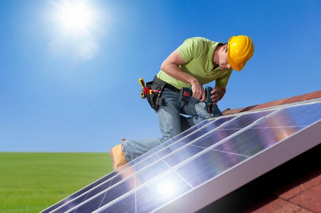 The Advantages of Choosing a Hybrid Solar Inverter for Your Home